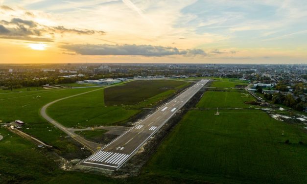 Luchthaven van Deurne krijgt nieuwe omgevingsvergunning