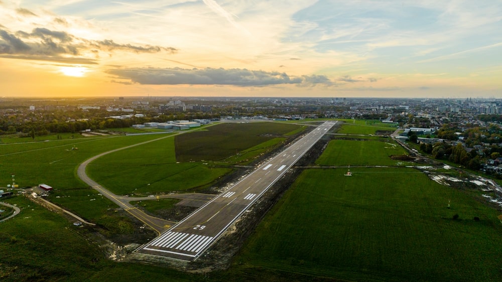 Luchthaven van Deurne krijgt nieuwe omgevingsvergunning