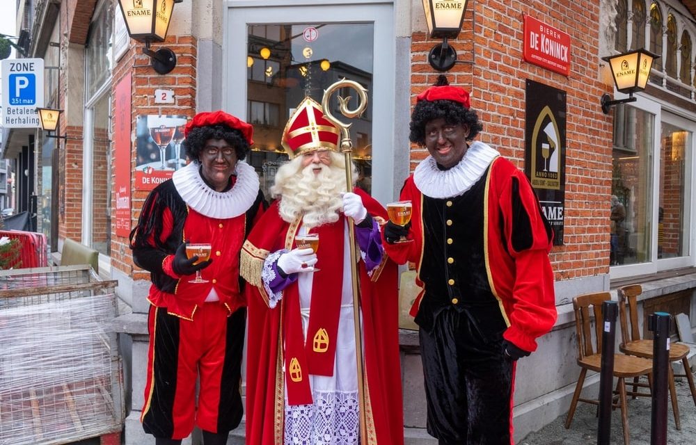 Een egaal zwarte Zwarte Piet of een Zwarte Piet met roetvegen?